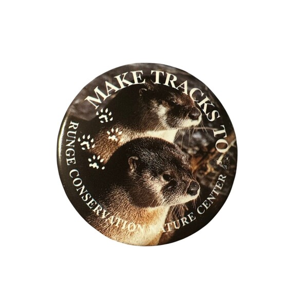 Vintage 90s Runge Conservation Nature Center “Make Tracks To” Otter Pinback RARE - Picture 1 of 2